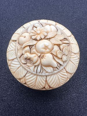 קופסא מגולפת חומר אורגני פירות