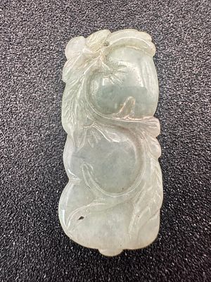 תליון גייד סיני מגולף עיטורי אפרסקים