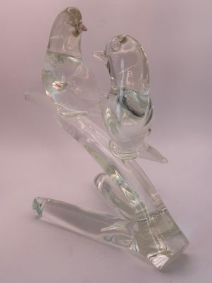 צמד ציפורים על ענף פסל קבוצתי זכוכית מוראנו איכותית