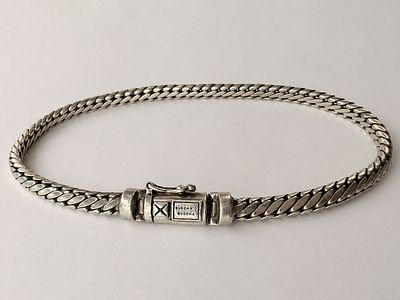 Buddha to Buddha Solid Silver Chain Bracelet Signed Clasp Heavy Link. Impressive and 