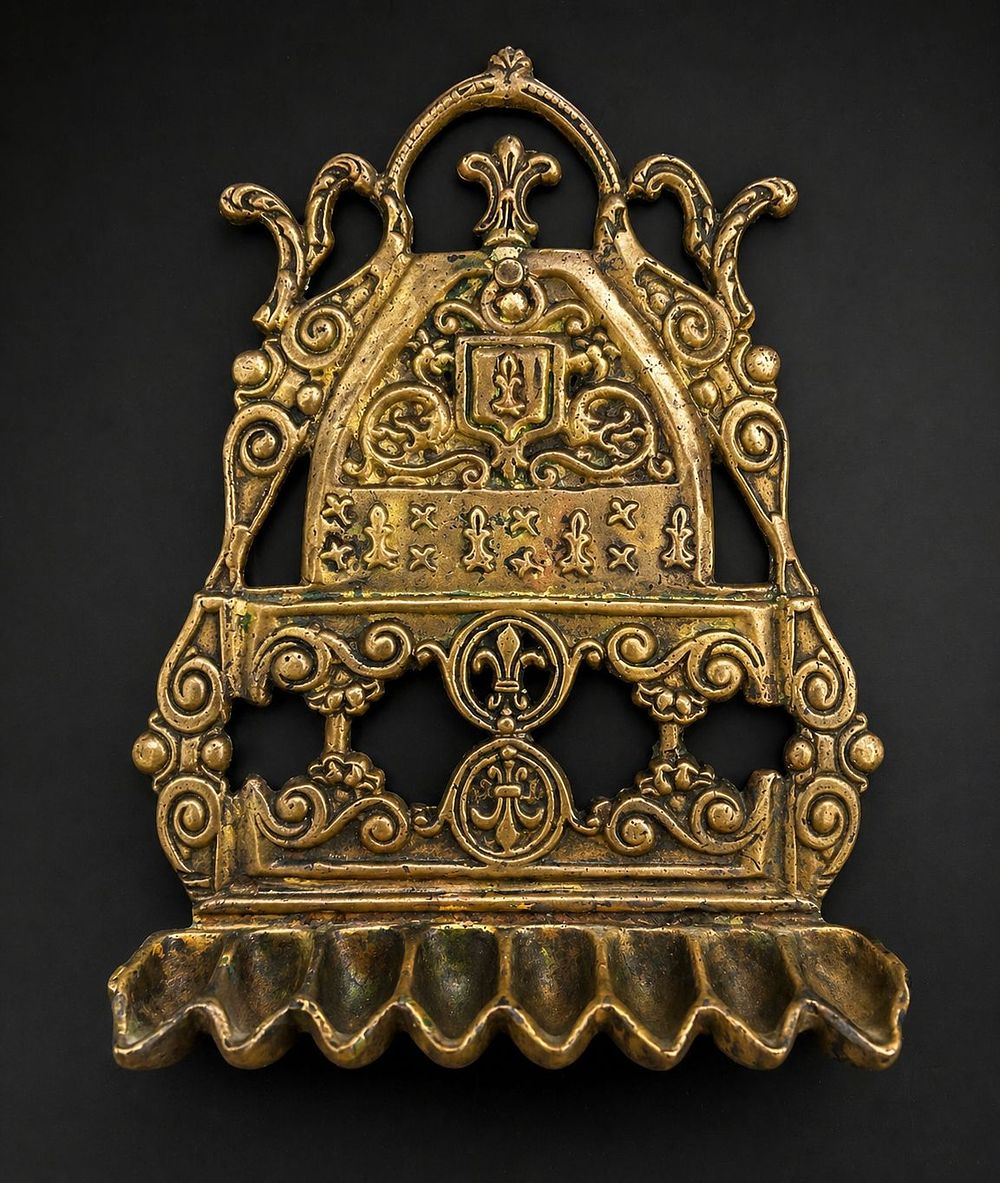Antique Moroccan Hanukkah Lamp, 19th Century, Cast Brass . An impressive 19th century Moroccan 