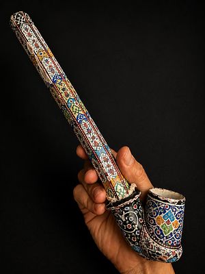 Persian Copper and Enamel Pipe מקטרת פרסית דקורטיבית עשויה נחושת ומעוטרת בעבודת אמייל צבעונית 
