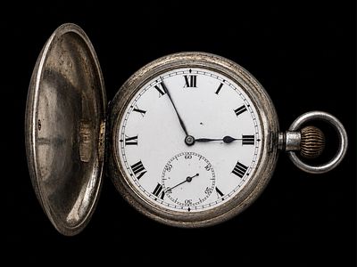 שעון כיס עתיק מכסף – לתיקון Antique Silver Pocket Watch – For Repair שעון כיס עתיק מכסף בעיצוב 