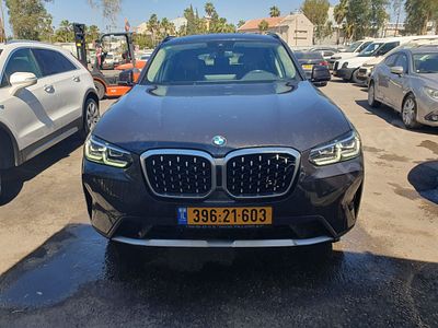 ב.מ.וו. X4 מודל 2023. 51,275 ק"מ, יד נוכחית: שלישית, בעלות נוכחית: חברה. תיבת הילוכים: אוטומטי 