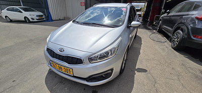 קיה CEED מודל 2018. 235,594 ק"מ, יד נוכחית: רביעית, בעלות נוכחית: פרטי. תיבת הילוכים: אוטומטי 