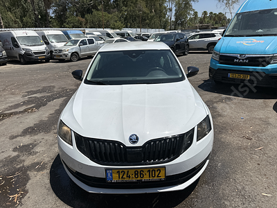 סקודה אוקטביה מודל 2020. יד נוכחית: שנייה, בעלות נוכחית: החכר. תיבת הילוכים: אוטומטי
צבע: לבן