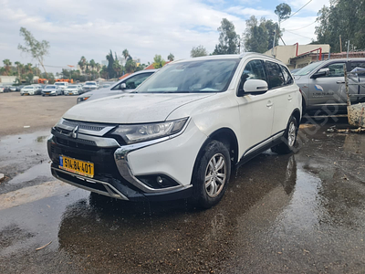 מיצובישי אאוטלנדר מודל 2019. 185,404 ק"מ, יד נוכחית: שלישית, בעלות נוכחית: החכר