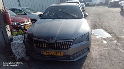 סקודה סופרב מודל 2020. יד נוכחית: שמינית, בעלות נוכחית: פרטי. תיבת הילוכים: אוטומטי
צבע: אפור 
