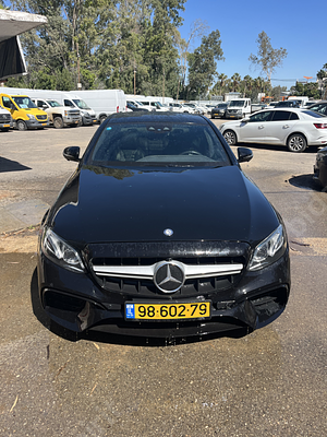 מרצדס מודל 2017. 210,828 ק"מ, יד נוכחית: חמישית, בעלות נוכחית: יבוא אישי. תיבת הילוכים: אוטומטי 