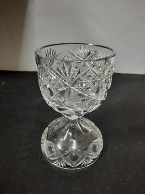 פריט זכוכית קריסטל 
17סמ גובה 
10סמ קוטר