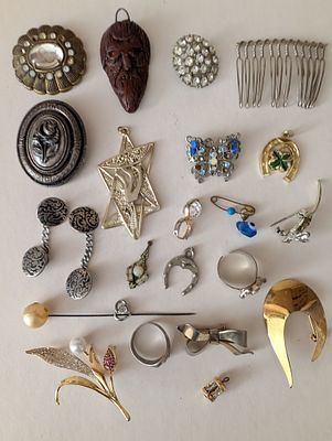 לוט תכשיטים וסיכות וינטג'