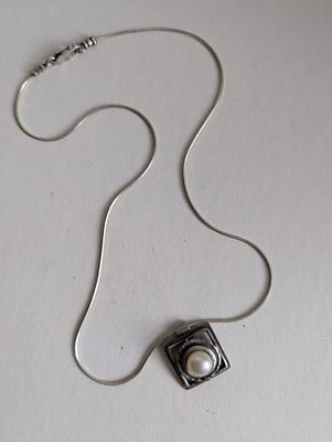 תכשיטים כסף שרשרת + תליון חתום 925 
40סמ 
1.5*1.5סמ