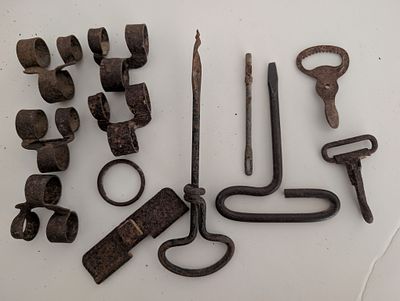 לוט כלי עבודה ופריטים שונים ישנים