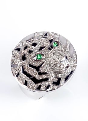 טבעת פנתר - יהלומים, אמרלדים, אמאייל וזהב 18 קרט. משובצת הרבה יהלומים זעירים ואמרלדים 