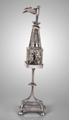 מגדל בשמים מכסף וכסף פיליגרן, וינה, המאה ה-19. חותמות מלאות, חותמת האמן וחותמות ייבוא 