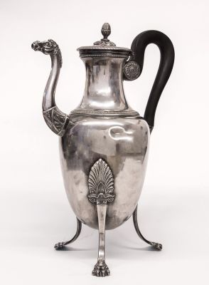 קנקן כסף סטרלינג צרפתי מפואר לקפה, Naudin L.N. (Freres), פריז, תקופת אמפיר 1819-1836. הגוף 