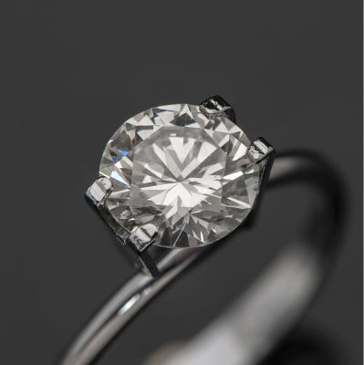 יהלום חופשי טבעי 1.54 קראט בחיתוך עגול. מלווה תעודת מקוריות של ה-IGI אנטוורפן מאפריל 2016 