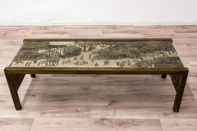 שולחן "מפל" Philip and Kelvin LaVerne משלוב עץ ומתכת, שנות ה-1960. מסגרת עץ עם חלק עליון מעץ 