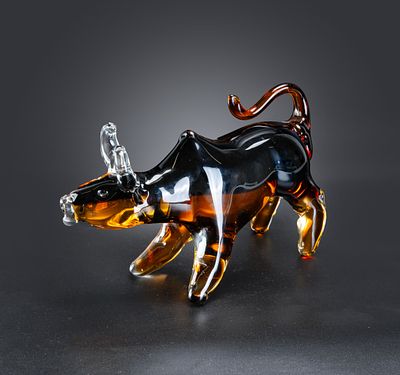 MURANO VINTAGE AMBER GLASS FIGURINE HANDMADE IN THE SHAPE OF A BULL. Height: 14.5 cm
Width: 22