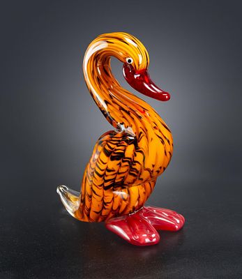 A VINTAGE SALVIATI MURANO GLASS GOOSE FIGURINE. Height: 22.5cm
width: 16 cm
Provenance: The