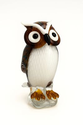 A charming vintage Murano figurine, handmade in the shape of an owl. Height:24 cm
Width:13,5