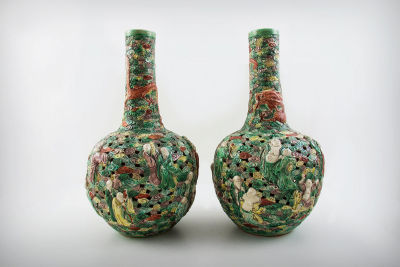 A Pair of Chinese Pierced Wucai Late Qing Dynasty or Republic (Circa 1900) Double-Wall 