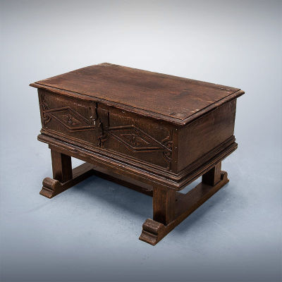 An English Chest, 18th Century. Dimensions Height: 46 cm; width: 75 cm; depth: 58 cm Details 