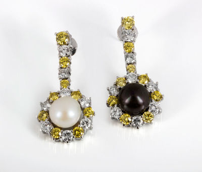 A Fine Pair of Diamond and Cultured Pearls Pendant Earrings. Dimensions Weight: 17 gr; 