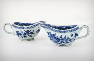 A Pair of Qing Dynasty Blue and White Gravy Boats, Qianlong Period (1735-1796). Dimensions 
