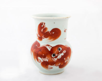 A Small Chinese Kylin Porcelain Vase, 19th Century. Dimensions Height: 10 cm, Diameter: 7 cm 
