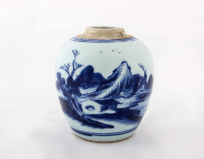 A Small Chinese Blue and White Porcelain Ginger Jar, Kangxi Period (1661-1722). Dimensions 