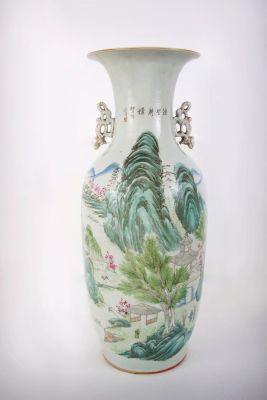 A Large Chinese Polychrome Porcelain Vase, Early 20th Century. <span 