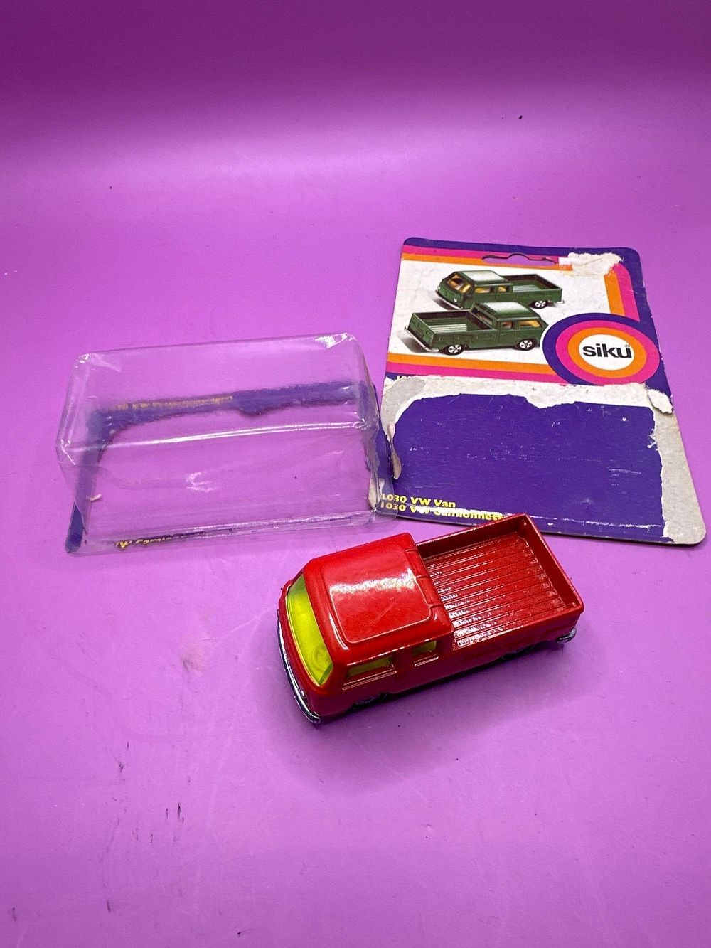 Lot 204: Siku Number 1334 Vw Bus Good Model In...