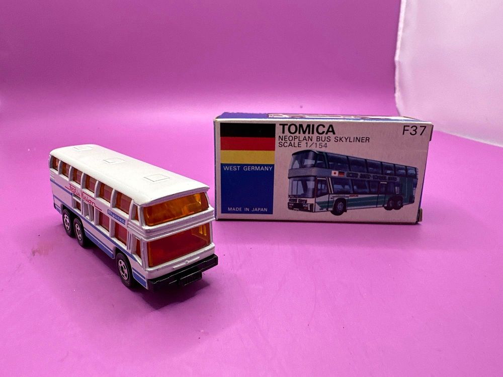 Lot 205: Tomica Number F37 Neoplan Bus Skyliner Mib