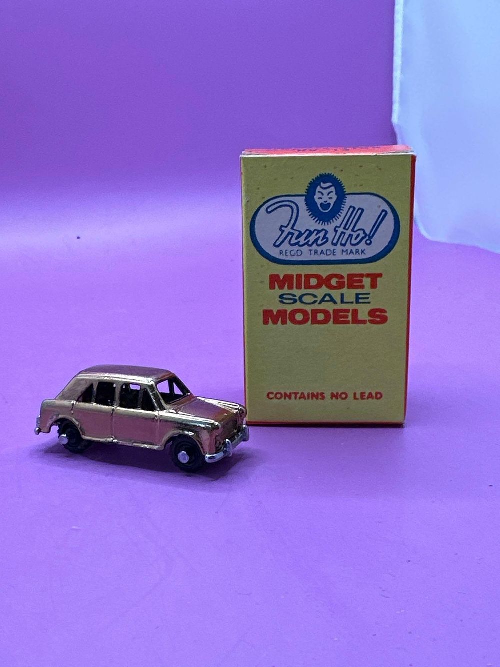 Lot 211: Fun Ho Midget Scale Models No 13 Morris...