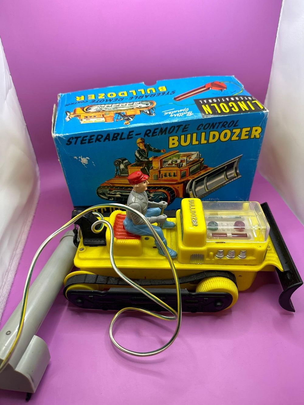 Lot 244: Lincoln, International Steerable, Remote Control Bulldozer Catalogue Number...