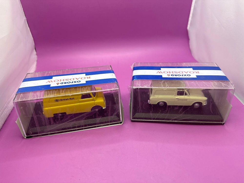 Lot 285: 2 X Oxford Roadshow Diecasts, British Rail Van...