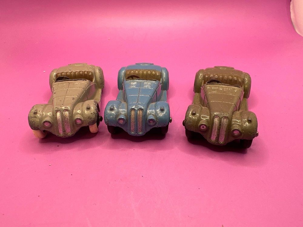 Lot 296: 3 X Dinky Toys Unboxed Fraser Nash 2...
