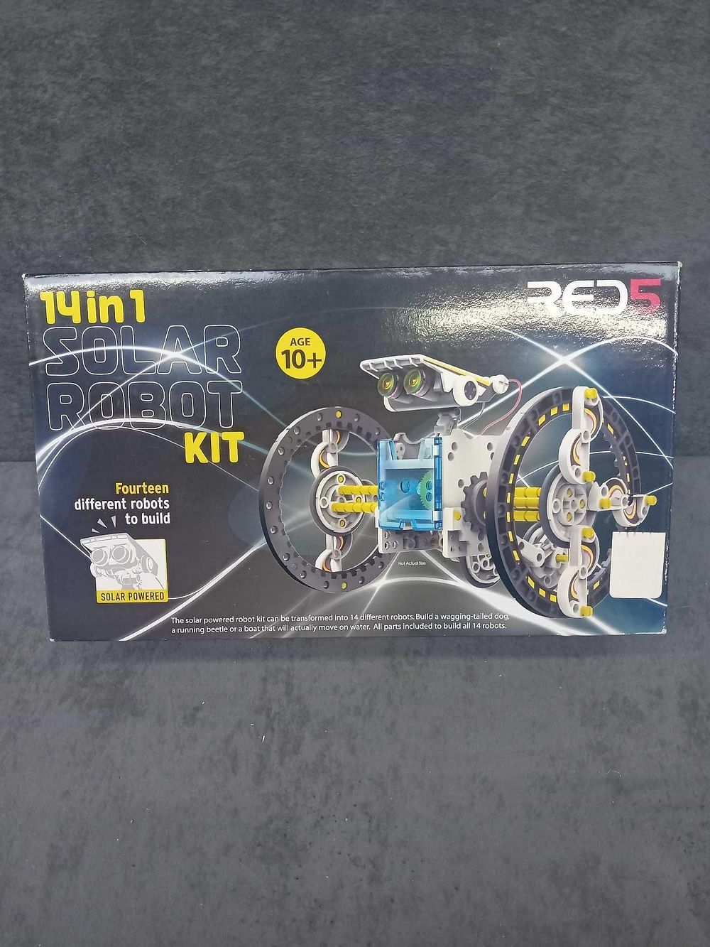 Lot 327: 14 in 1 Solar Robot kit manufactured by...