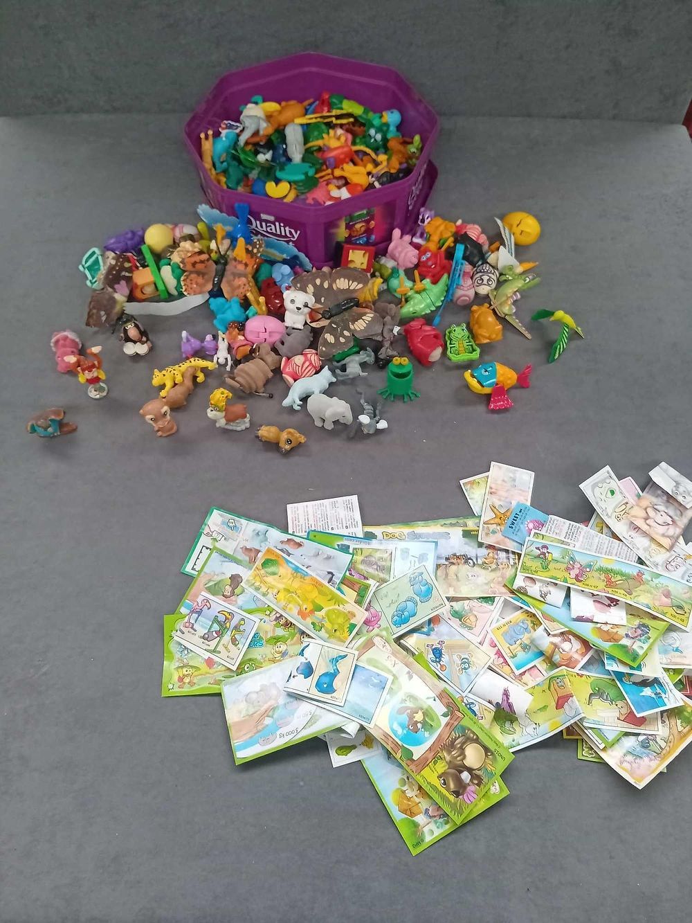 Lot 331: Mixed lot of animal related Kinder toys with...