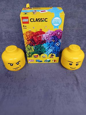 Lego Classics 11005 open unchecked and 2 x stackable lego storage heads
