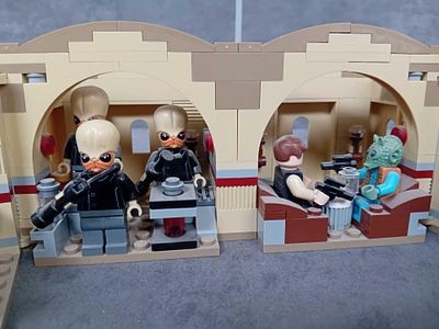 Lego Star Wars Mos Eisley Cantina 75052 pre built set with box and instruction manual