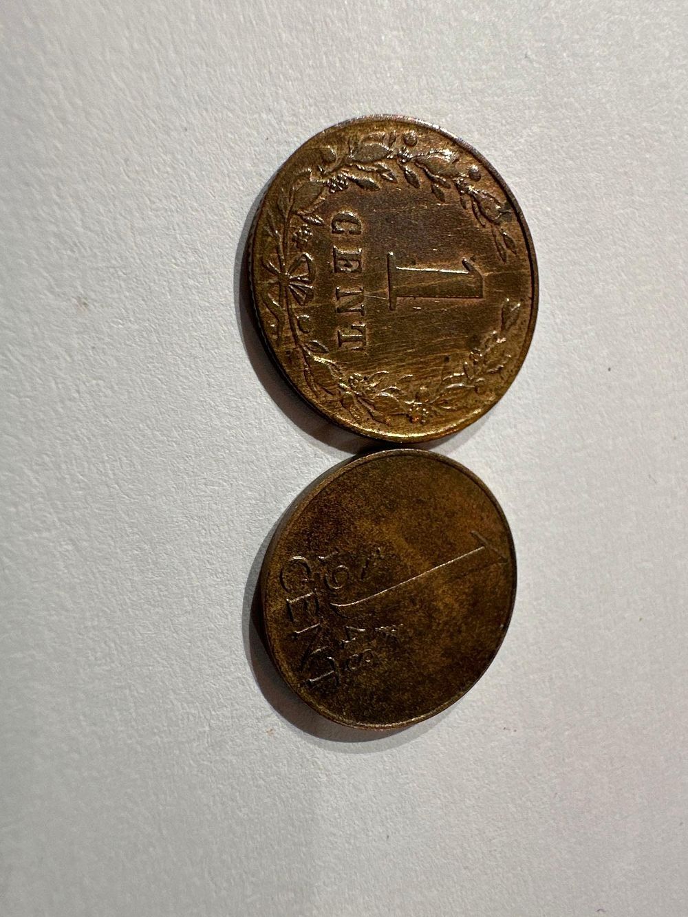 Lot 658: 2 x Dutch cents 1883 and 1942 in...