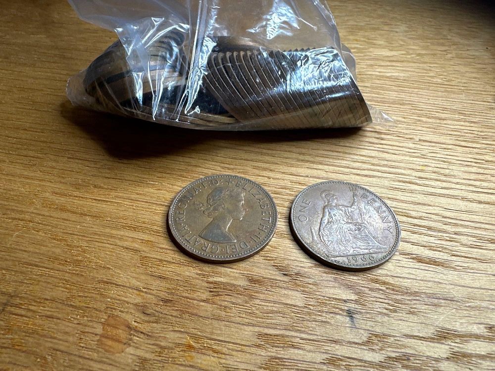 Lot 708: 50 X 1966 Queen Elizabeth Pennies