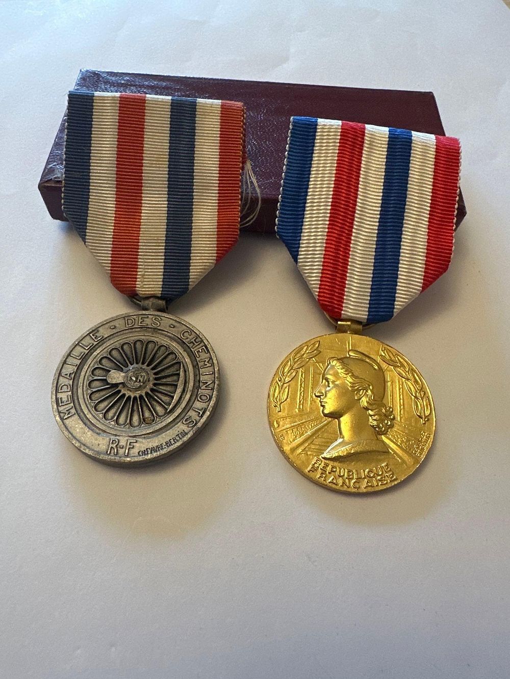 Lot 902: 2 x French Transportation Medals. French Railwaymanâs 1945...