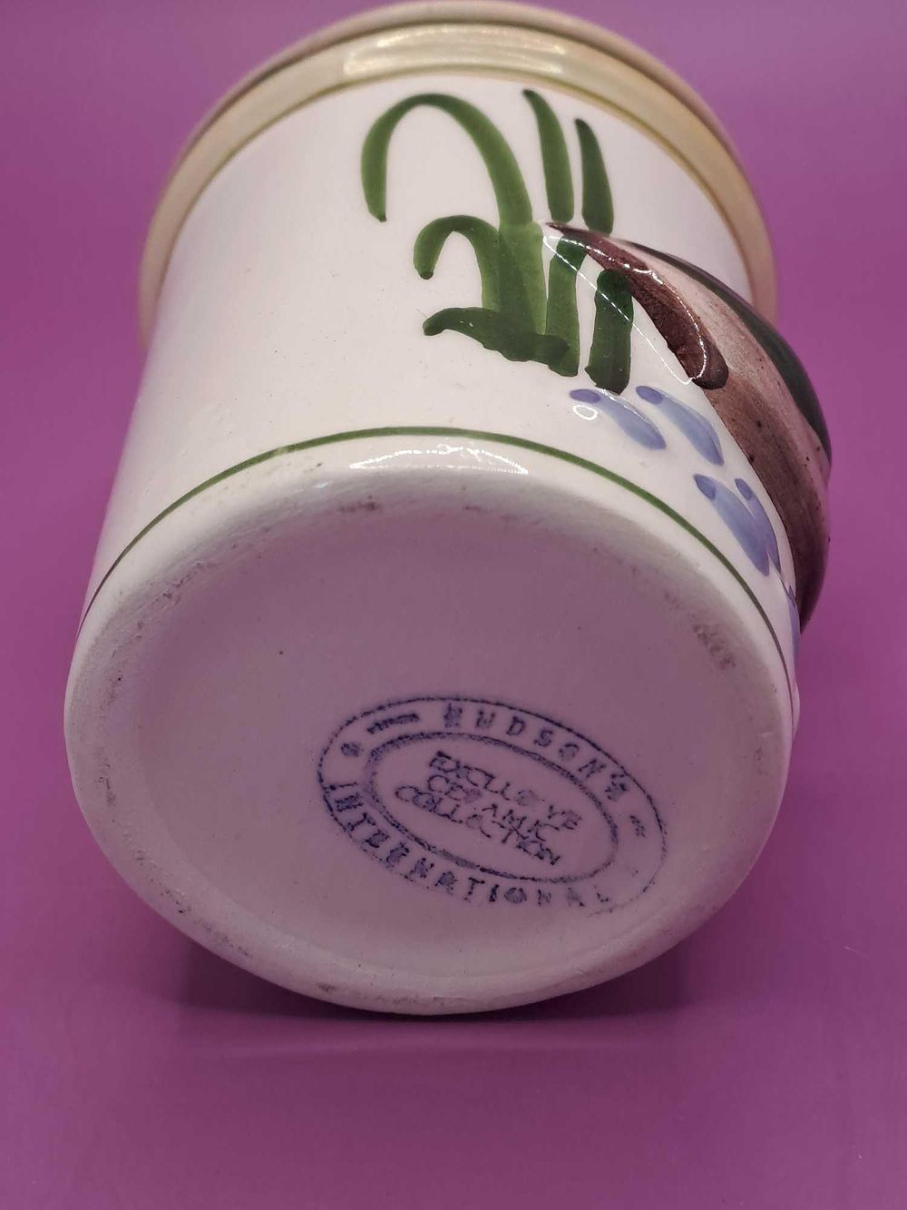 Lot 942: Hudson Executive Ceramic Collection Sealed Pot With Mallard...