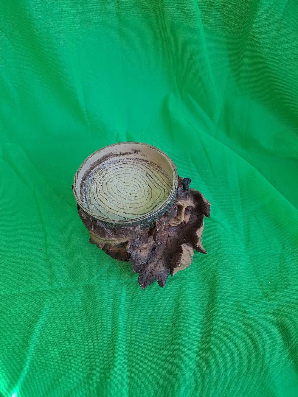 Lot 970: Collection By Innovation Oak Leaf Candle Holder