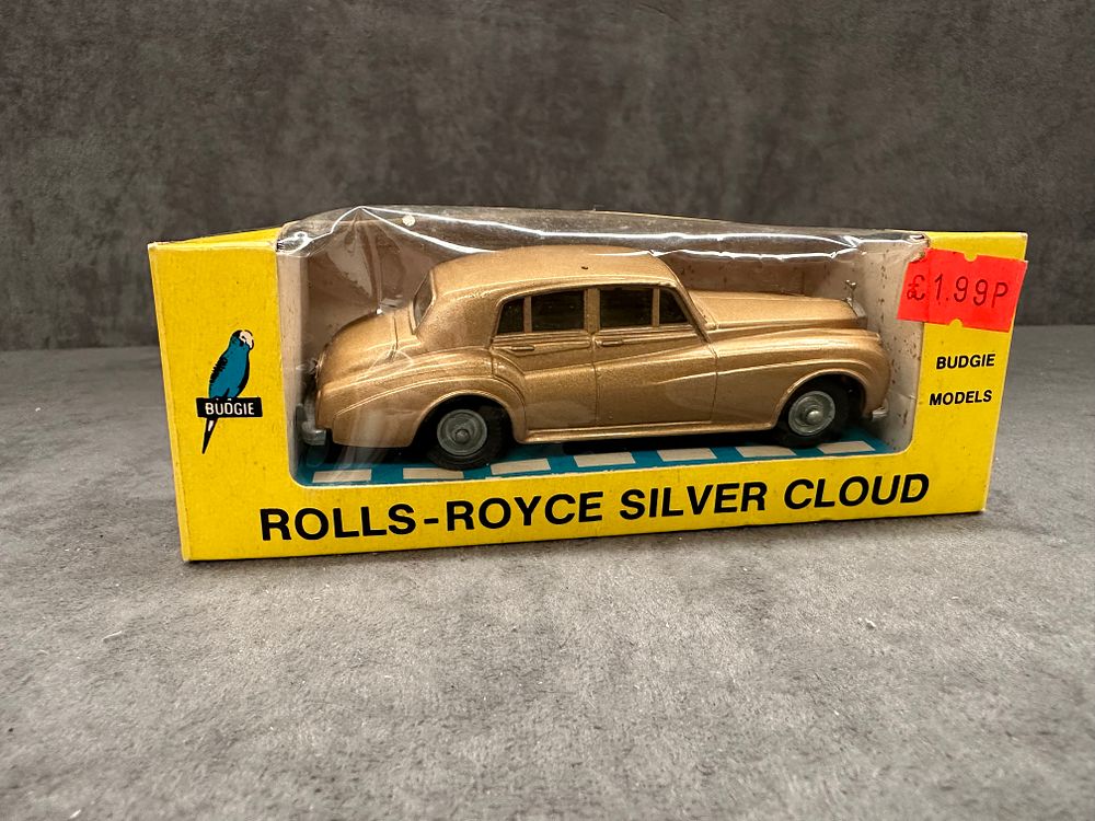 Lot 207: Scarce Budgie No. 102 Rolls Royce Silver Cloud in Metallic Gold 1:43 Scale