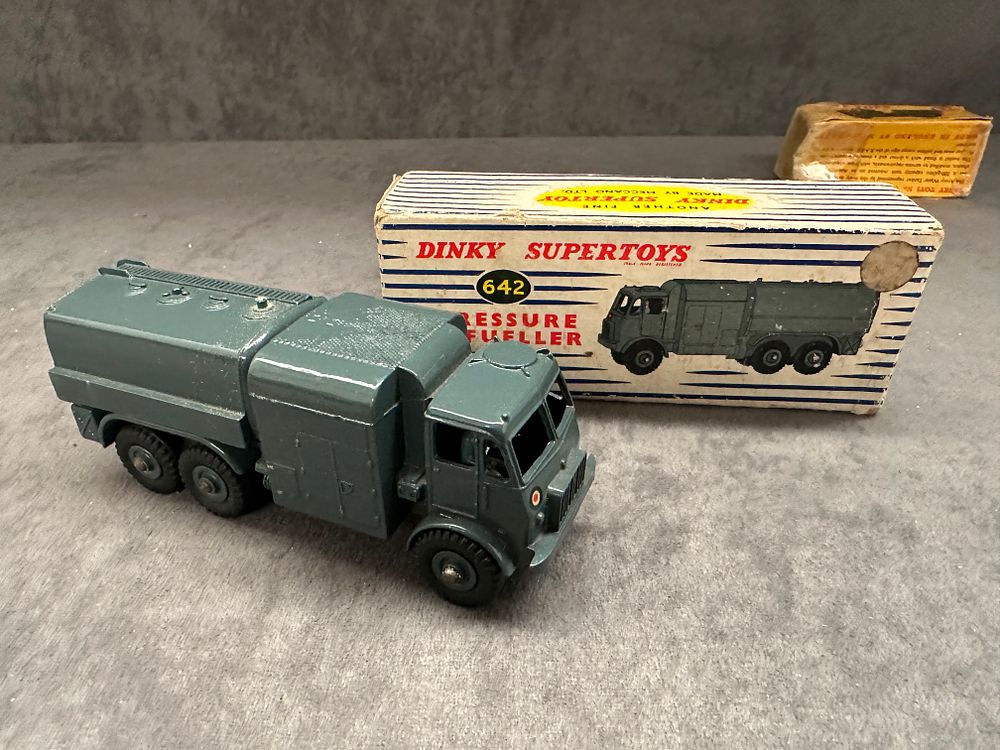 Lot 176: Dinky Supertoys, 642, 1:43, RAF Pressure Refueller, Tanker Truck