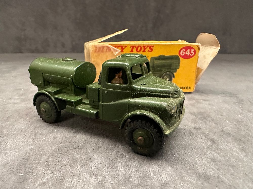 Lot 175: Dinky Army Water Tanker 643 with Driver Diecast Water Tank England not in good condition please see images.